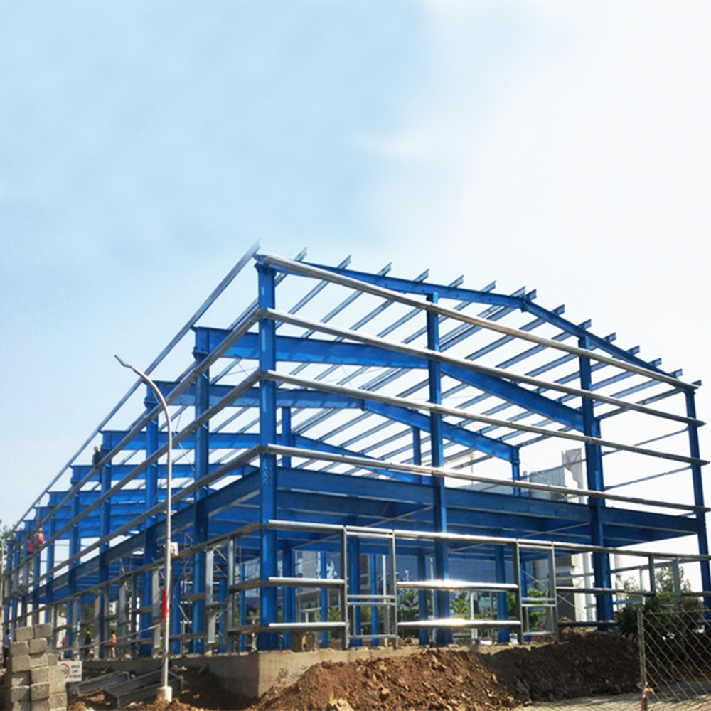 Bâtiment préfabriqué en acier
