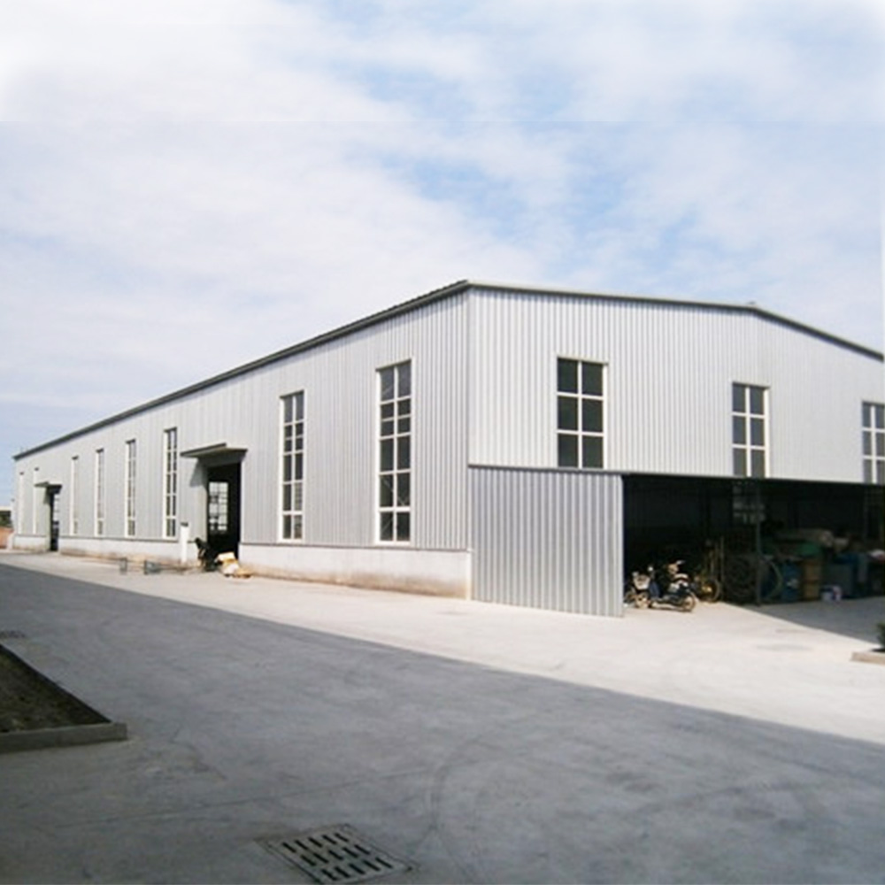 Bâtiment préfabriqué en acier