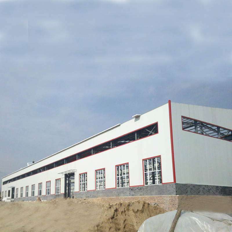 Bâtiment préfabriqué en acier